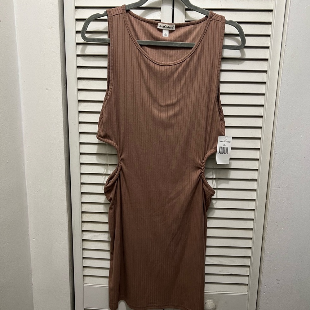 Derek Heart Sleeveless Tan Midi Dress
